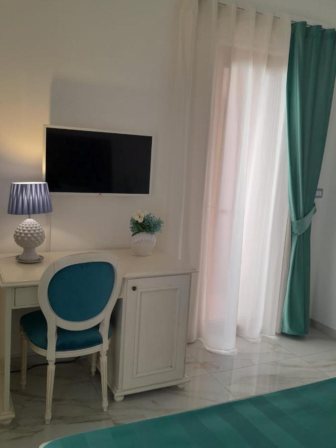 La Vigna Del Vento Bed & Breakfast Casola di Napoli ภายนอก รูปภาพ
