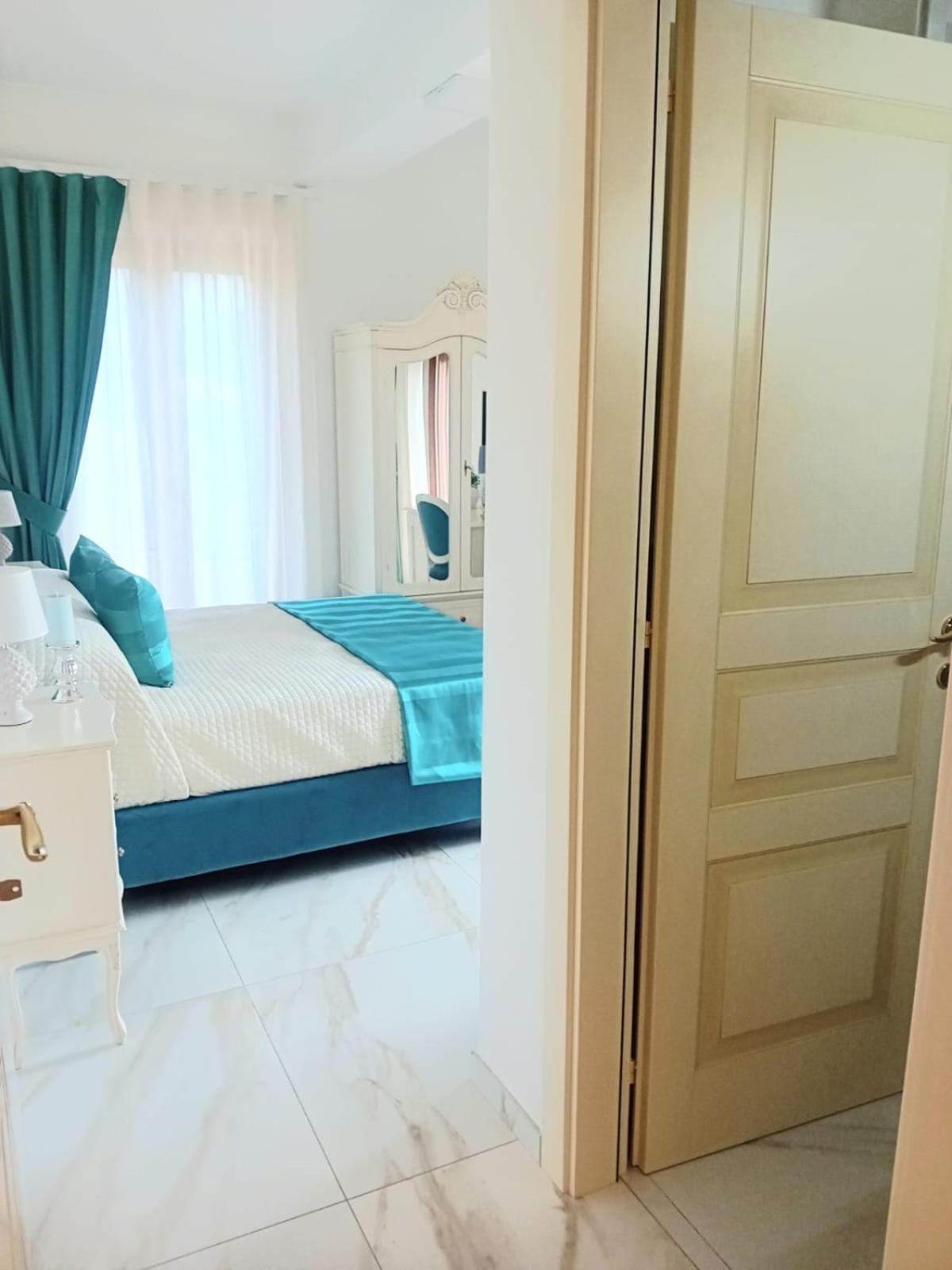 La Vigna Del Vento Bed & Breakfast Casola di Napoli ภายนอก รูปภาพ