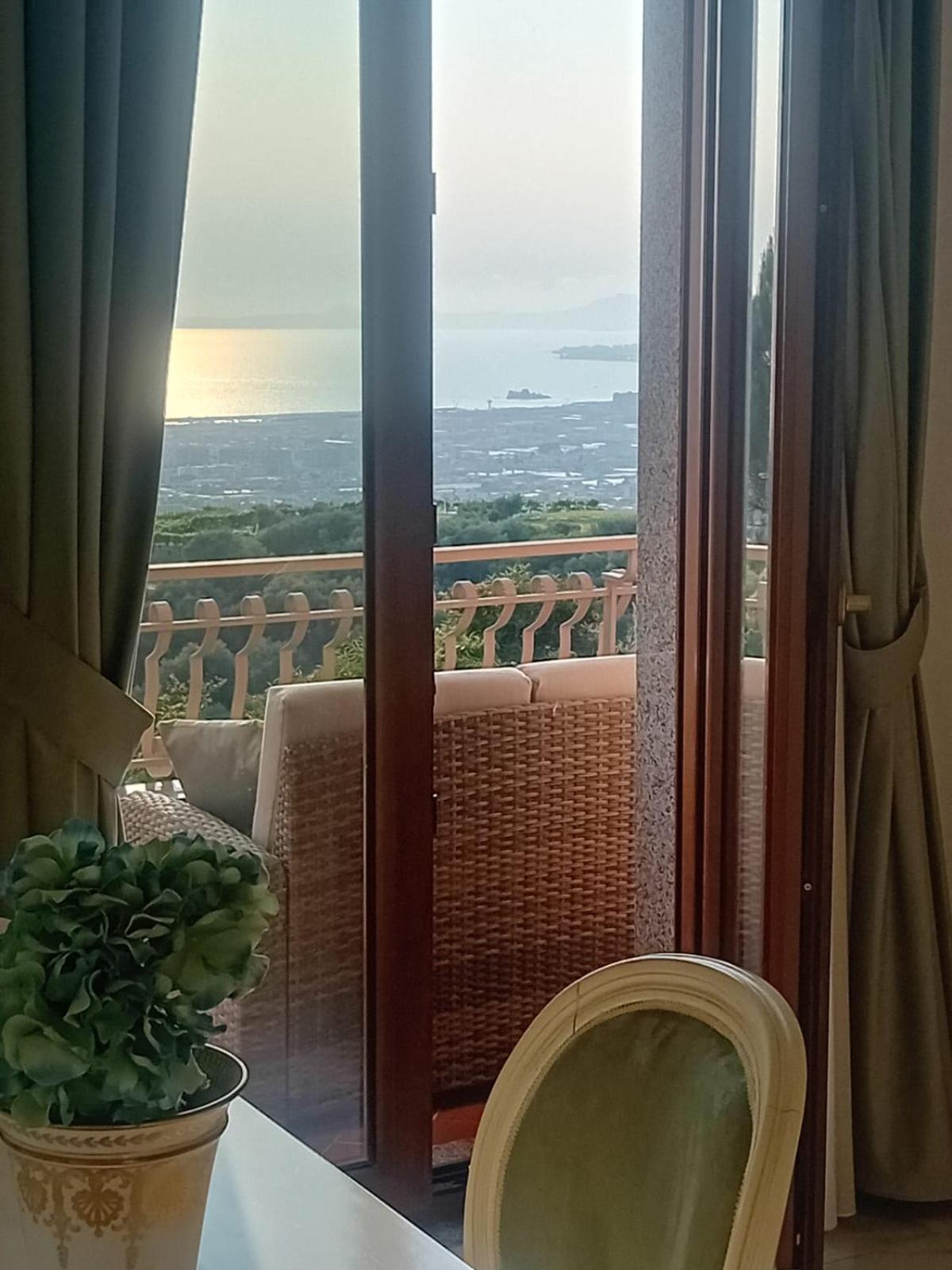 La Vigna Del Vento Bed & Breakfast Casola di Napoli ภายนอก รูปภาพ