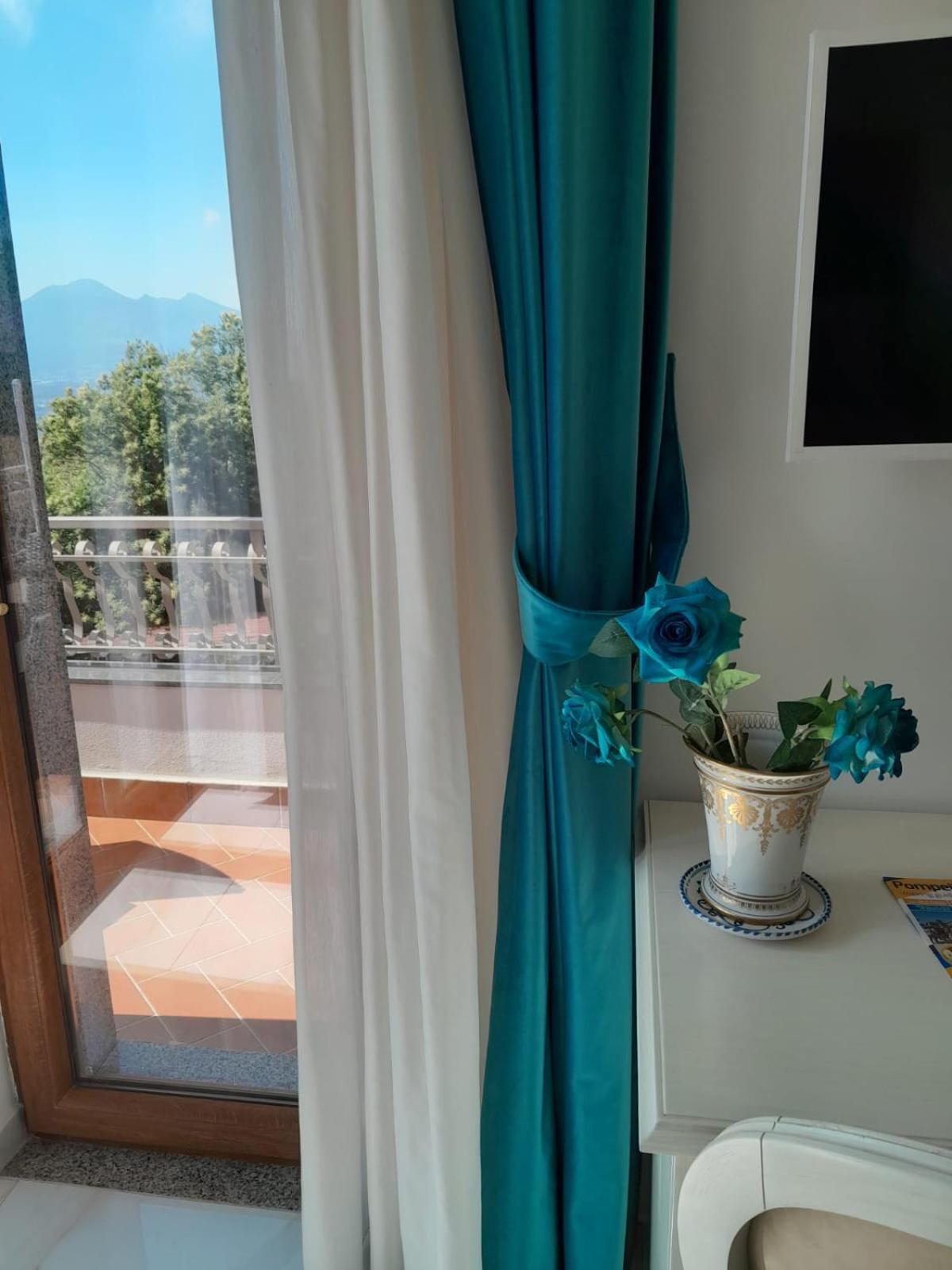 La Vigna Del Vento Bed & Breakfast Casola di Napoli ภายนอก รูปภาพ