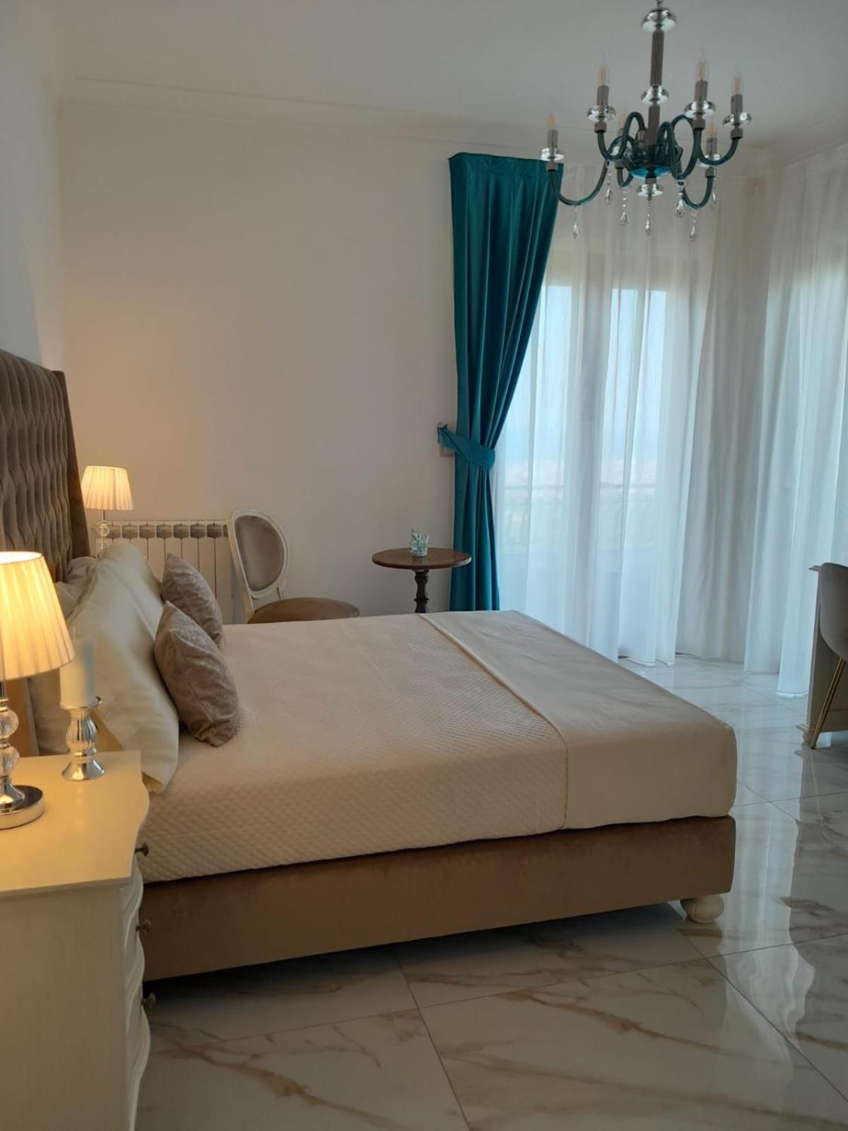 La Vigna Del Vento Bed & Breakfast Casola di Napoli ภายนอก รูปภาพ