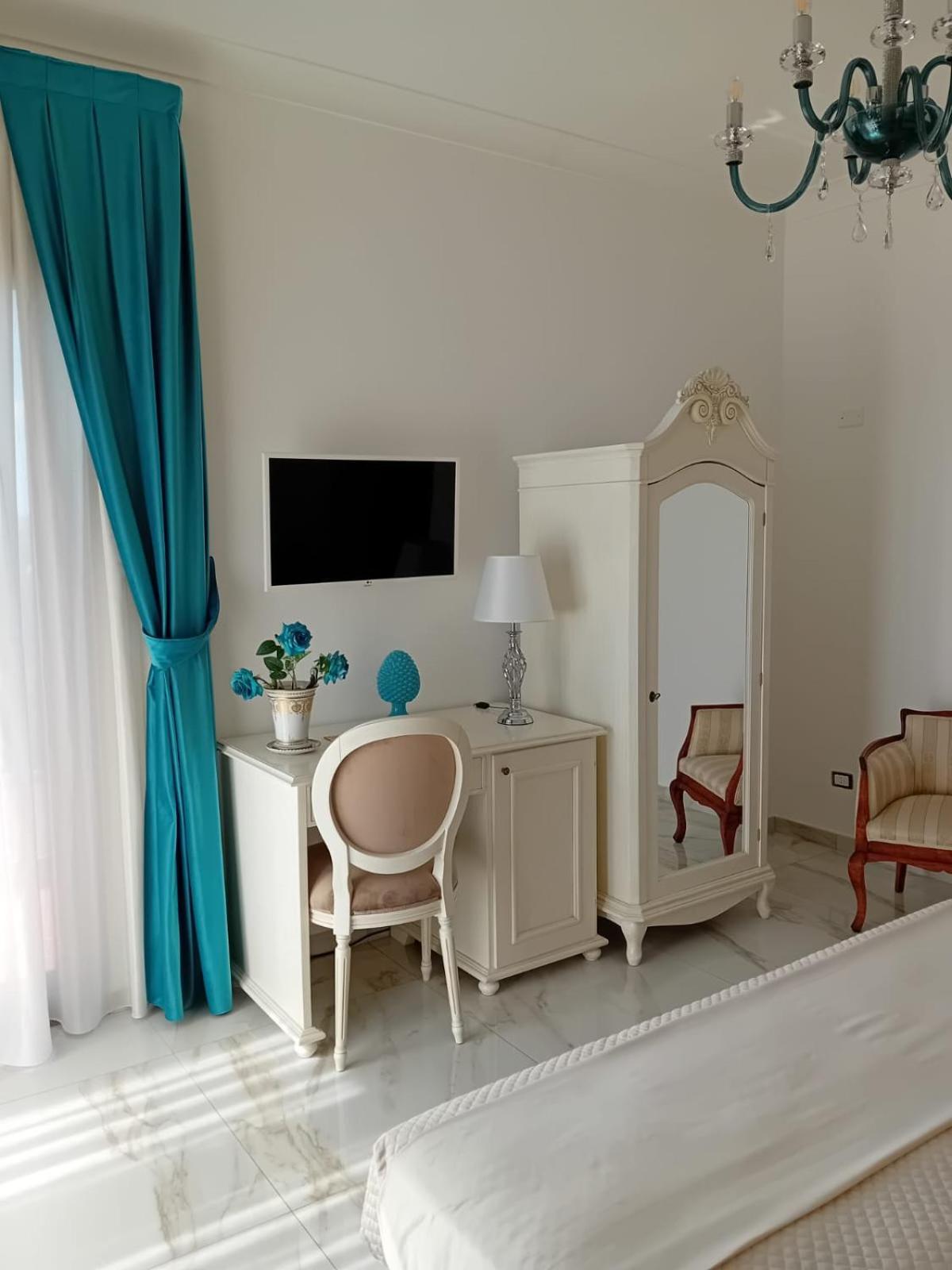 La Vigna Del Vento Bed & Breakfast Casola di Napoli ภายนอก รูปภาพ