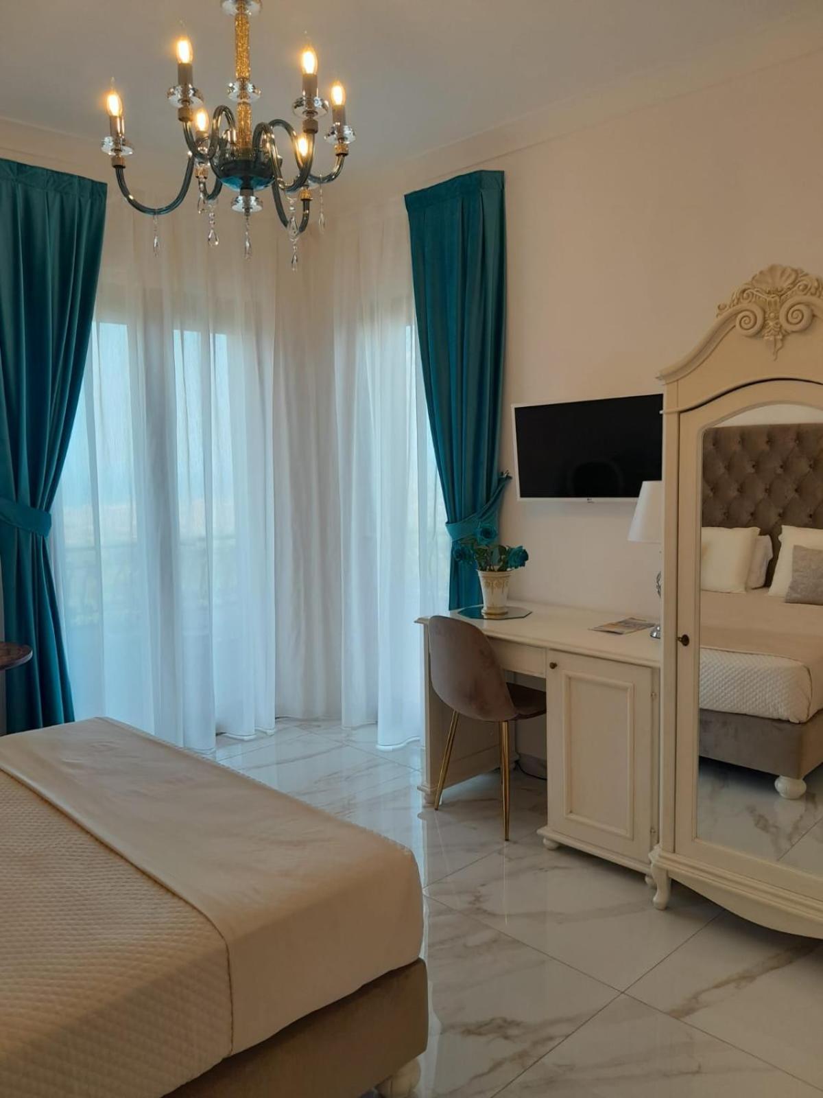 La Vigna Del Vento Bed & Breakfast Casola di Napoli ภายนอก รูปภาพ